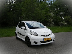 Toyota Aygo - 1.0-12V Comfort . 5 Drs . Airco . Elec ramen . Audio . enz