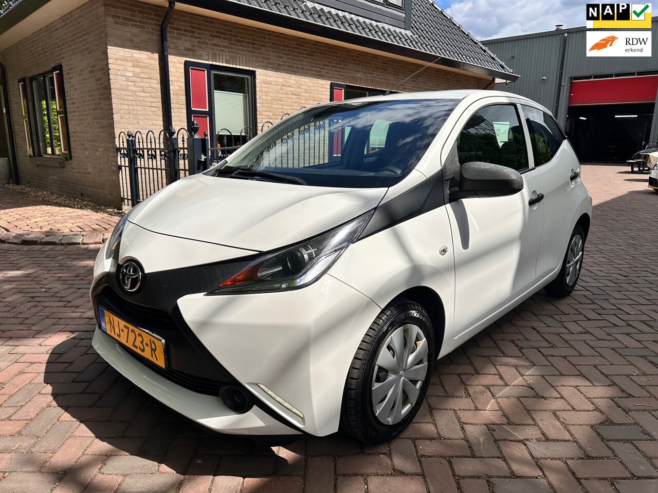 Toyota Aygo - 1.0 VVT-i x-fun 1.0 VVT-i x-fun - AutoWereld.nl