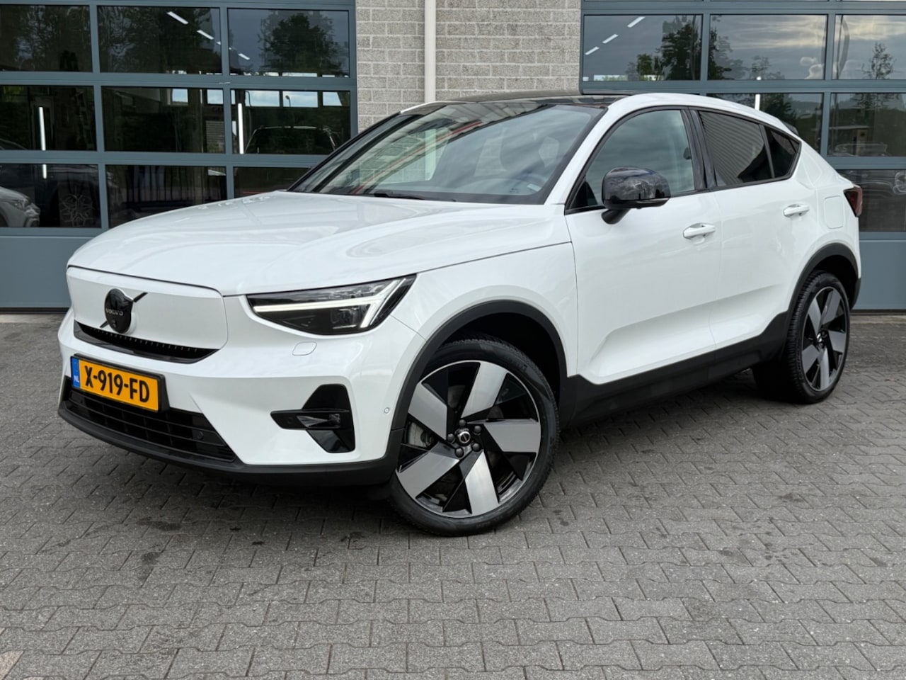 Volvo C40 - Single Motor Extended Range Ultimate 82 kWh |TREKHAAK|SOH 96.5%| - AutoWereld.nl