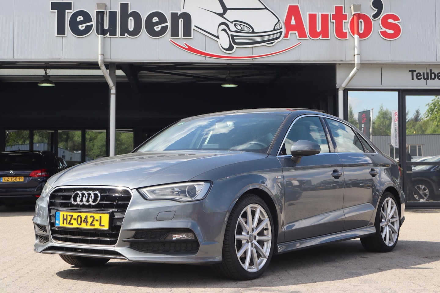 Audi A3 Limousine - 1.4 TFSI Ambition Pro Line S Panoramadak | Bang & Olufsen | Stoelverwarming | Trekhaak | N - AutoWereld.nl