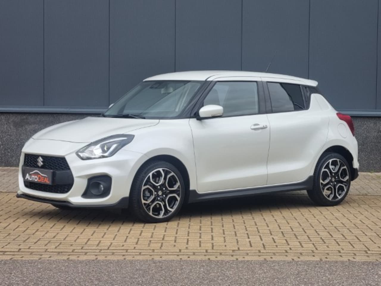 Suzuki Swift - 1.4 Sport Smart Hybrid Navi, Camera - AutoWereld.nl
