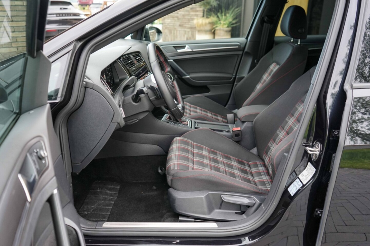 Volkswagen Golf - 7.5 GTI Performance 245PK DSG - AutoWereld.nl