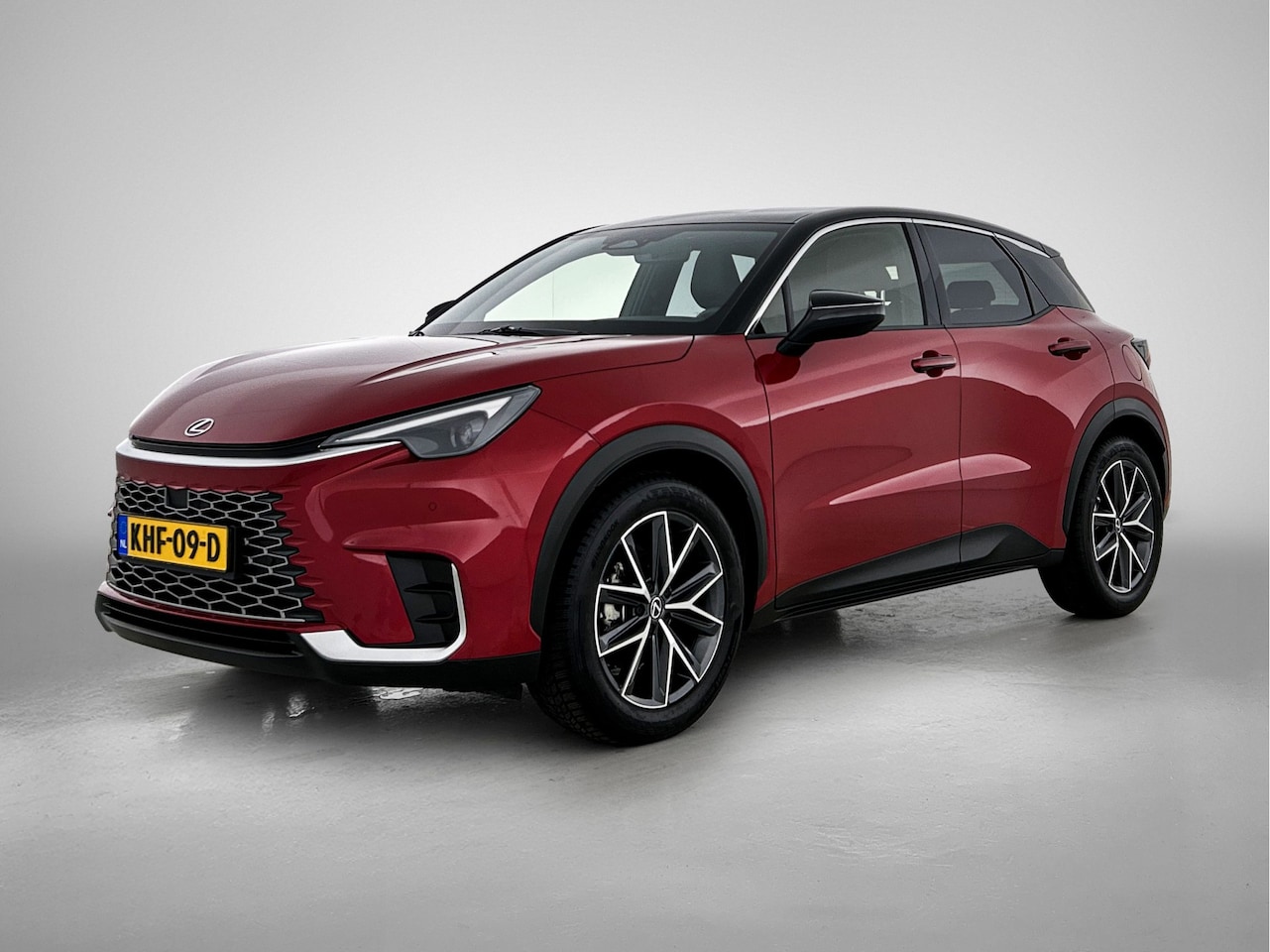 Lexus LBX - Emotion 2WD | Elektrische Achterklep | Stoelverwarming | Bi-Tone | - AutoWereld.nl