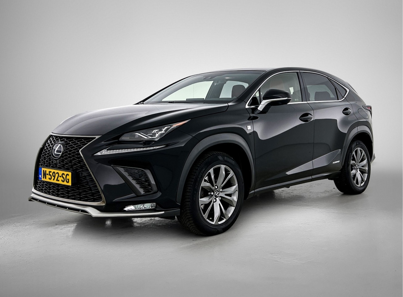 Lexus NX - 300h AWD F F SPORT Line | Mark Levinson | Panoramadak | Stoelventilatie | - AutoWereld.nl