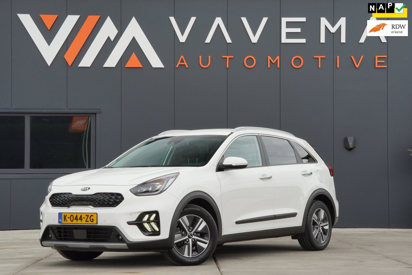 Kia Niro - 1.6 GDi Hybrid DynamicPlusLine 2021 Stoelverwarming Leder Automaat SUV Adaptive cruise con - AutoWereld.nl