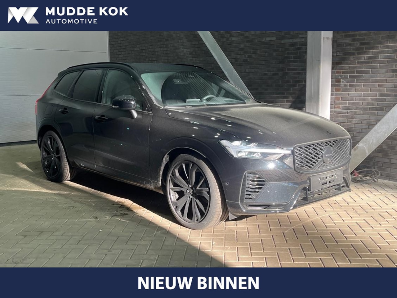 Volvo XC60 - T8 Plug-in hybrid Ultra Black Edition | Bowers&Wilkins | Luchtvering | Massage | Head-Up | - AutoWereld.nl