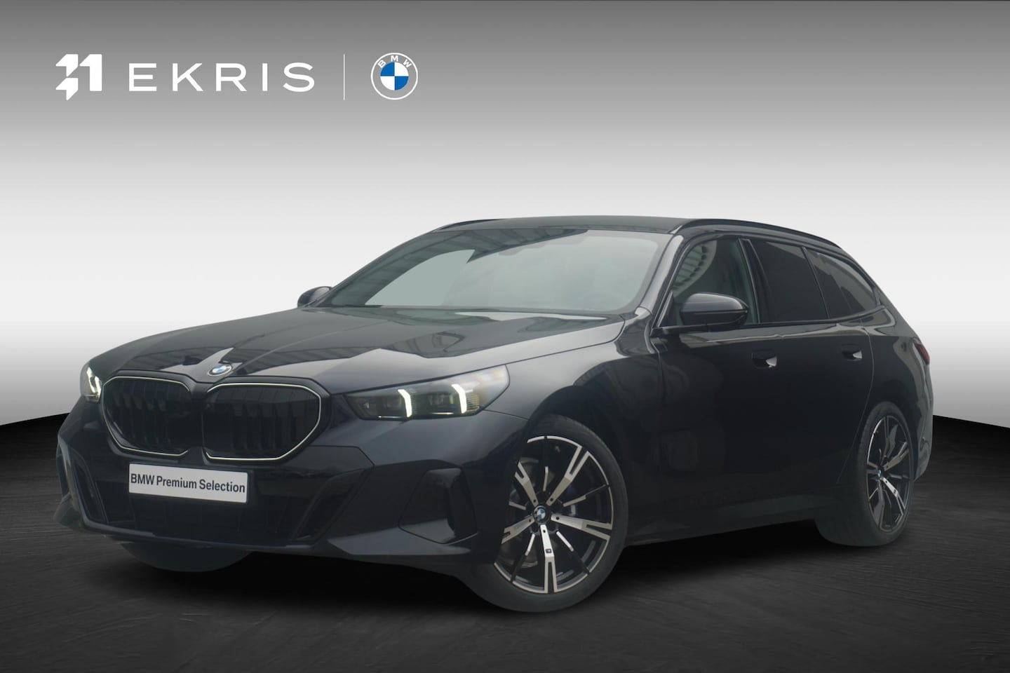 BMW 5-serie Touring - 520i M Sportpakket Pro | Comfort Pack | Travel Pack | Innovation Pack | Trekhaak | Harman - AutoWereld.nl