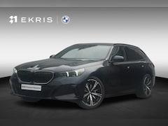 BMW 5-serie Touring - 520i M Sportpakket Pro | Comfort Pack | Travel Pack | Innovation Pack | Trekhaak | Harman
