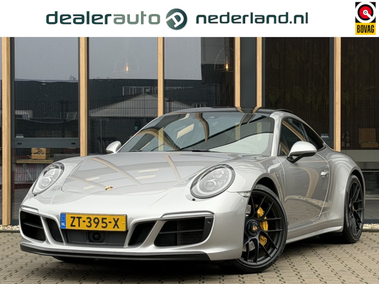 Porsche 911 - 3.0 Carrera 4 GTS | NL-auto | Sport-Chrono | Bose | Schuif/kante - AutoWereld.nl