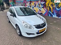 Opel Corsa - 1.4-16V opc look dikke uitstraling mooie 17 inch velgen met zgan banden dikke stereo met n