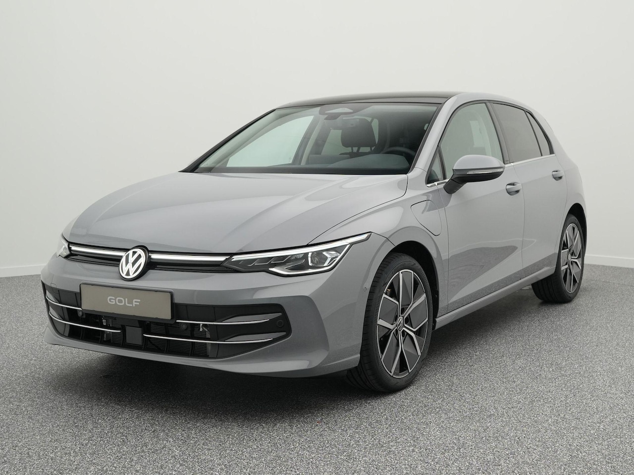 Volkswagen Golf - Style Edition 1.5 eHybrid 204 PK | Trekhaak | Panoramadak | Navigatie | Stuur & Stoelverwa - AutoWereld.nl