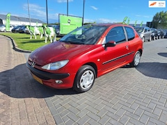 Peugeot 206 - 1.4 Gentry / AUTOMAAT / APK t/m mei 2027