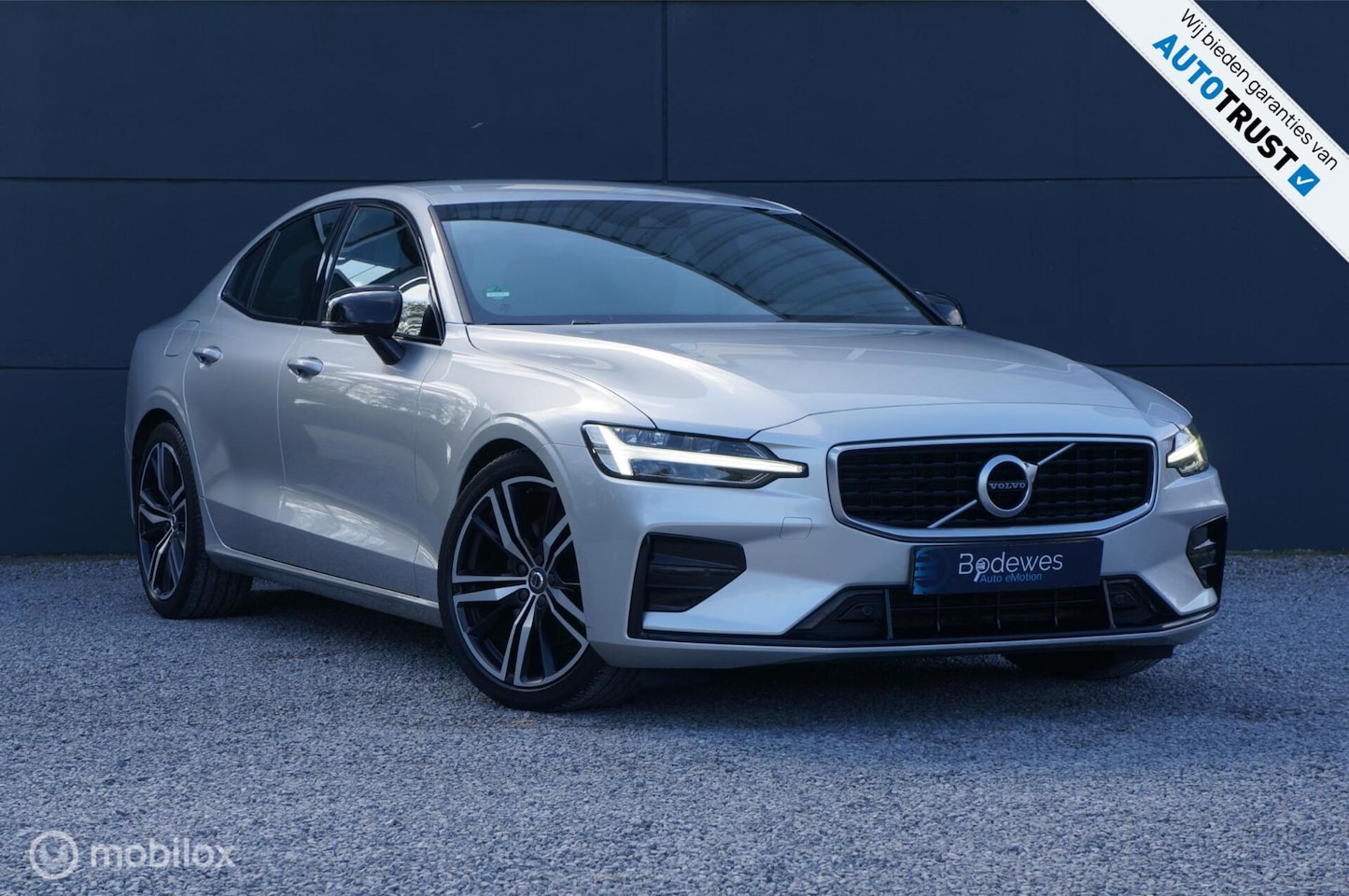 Volvo S60 - 2.0 T4 R-Design Aut Navi Ad.Cruise Apple/Android ! - AutoWereld.nl