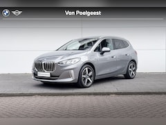 BMW 2-serie Active Tourer - 225e xDrive | Luxury-Line | Trekhaak | Travel Pack | Panoramadak | Stuurwielverwarming |
