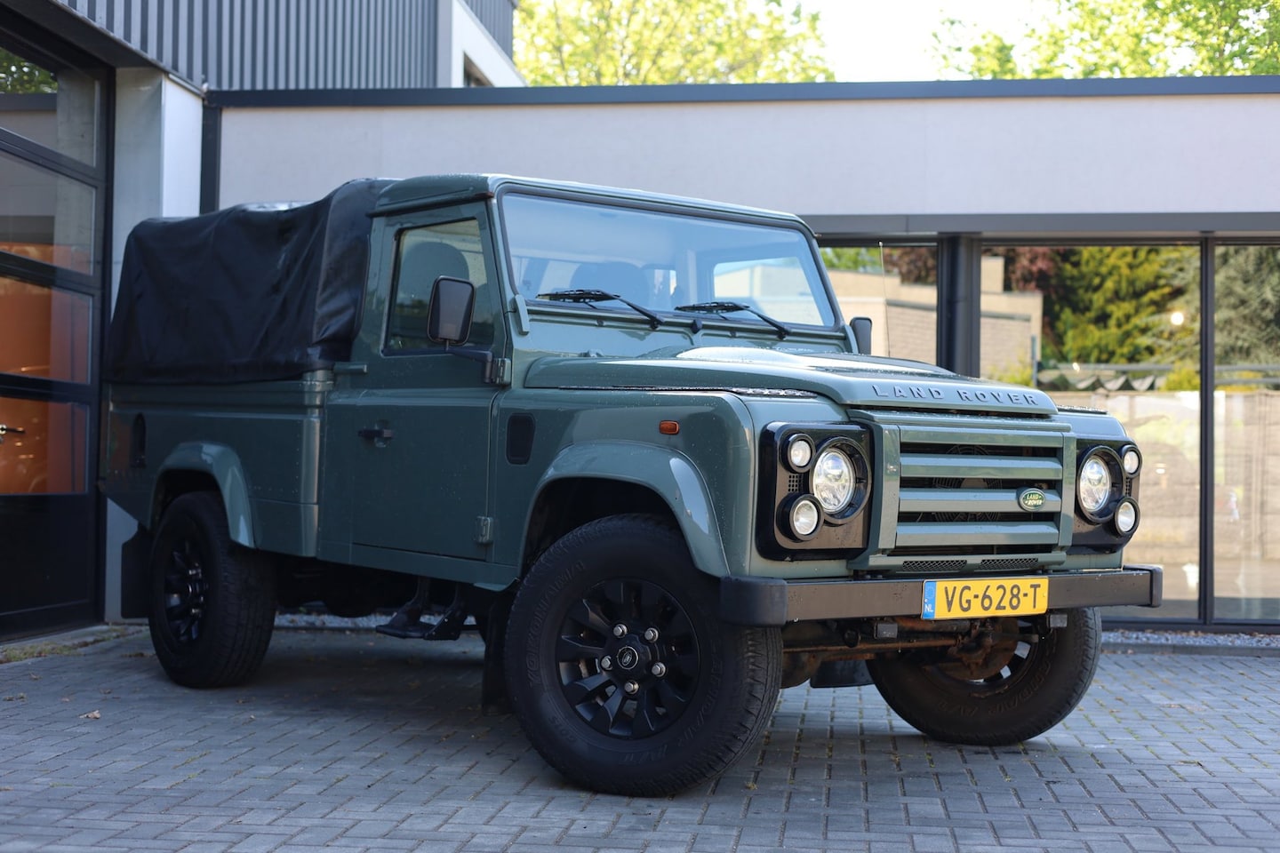 Land Rover Defender 110 - HCPU TD4 X-Tech | Airco | Sawtooth LMV | - AutoWereld.nl