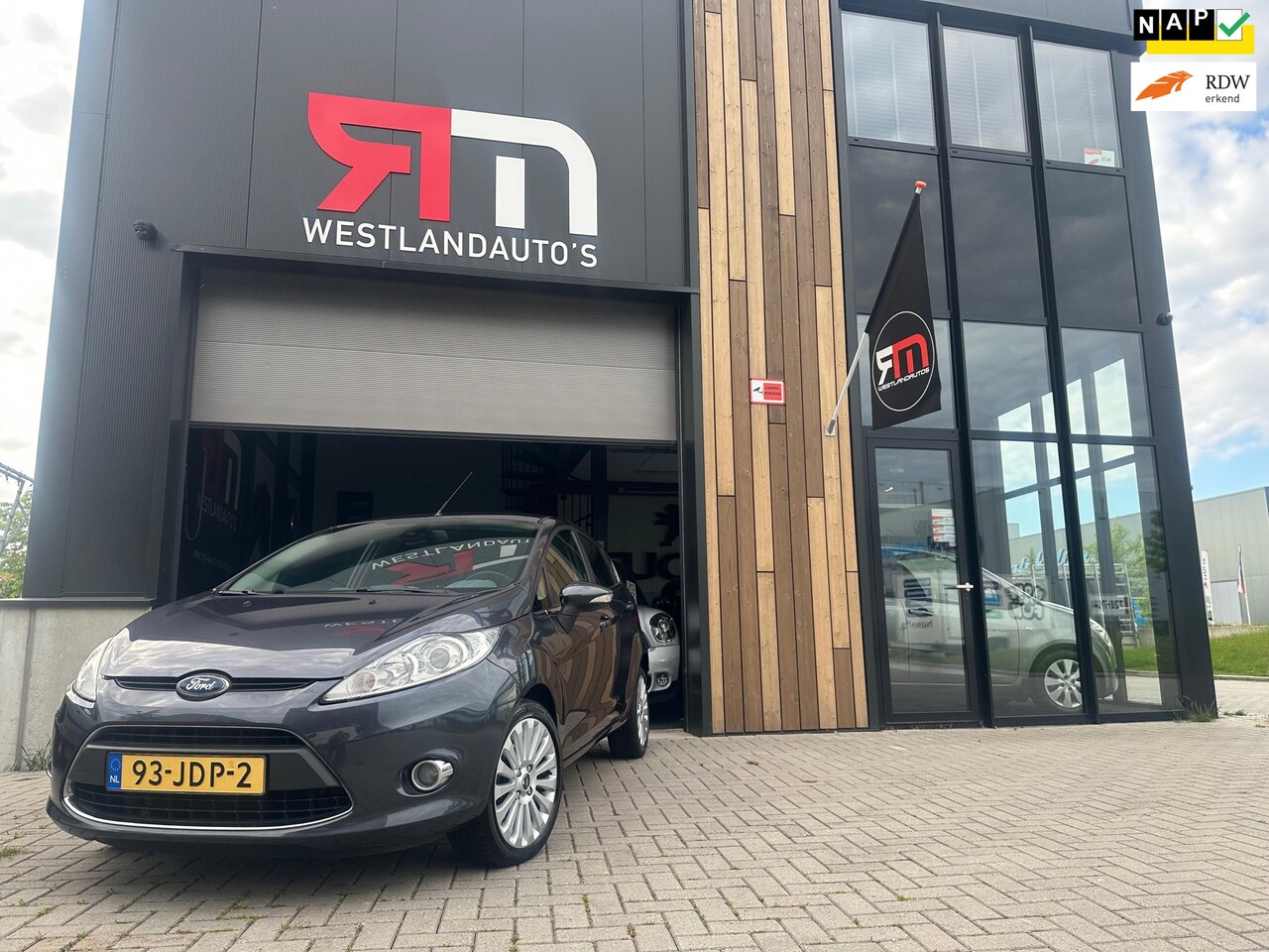 Ford Fiesta - 1.4 Titanium/klimaat-control/LM-velgen/1e eigenaar/parking-sensoren/bomvol/2 sleutels/deal - AutoWereld.nl