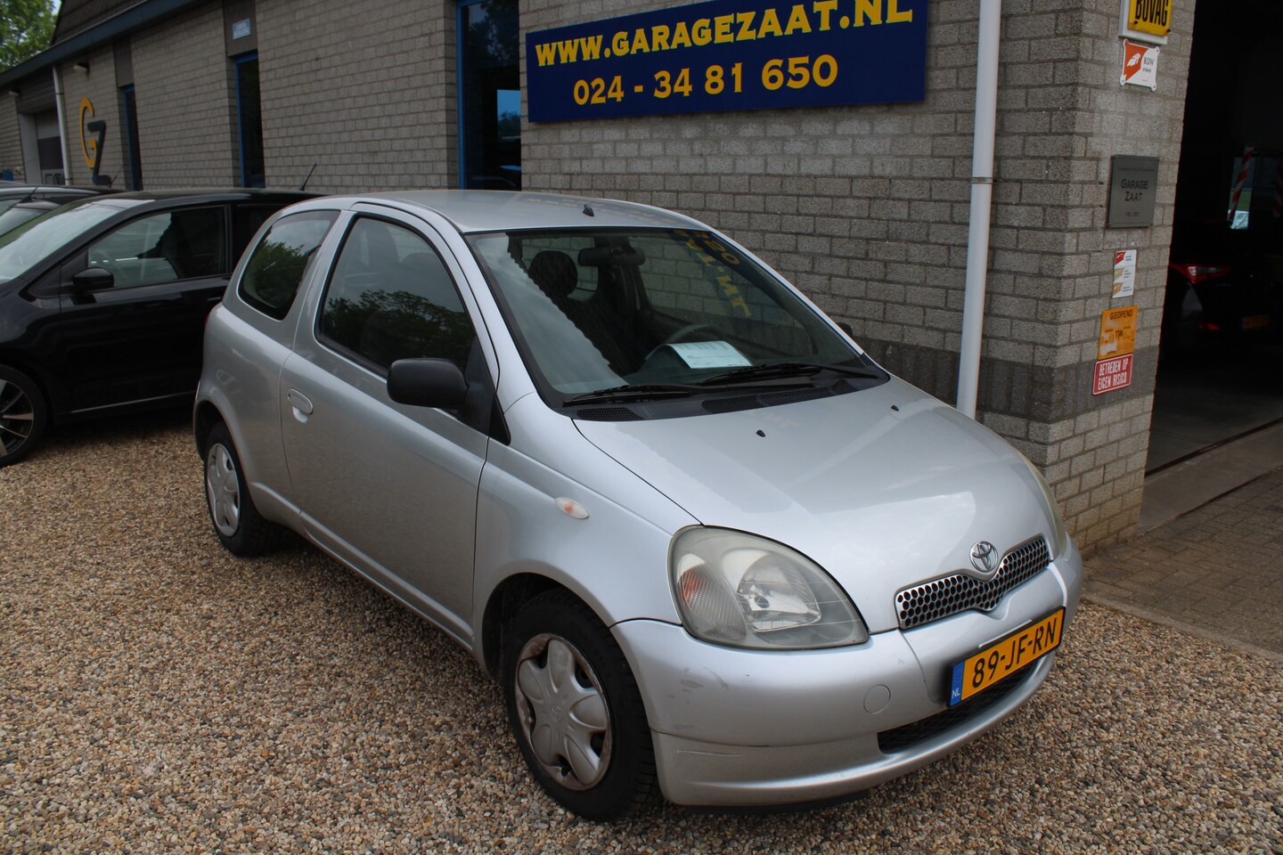 Toyota Yaris - 1.3-16V VVT-i Sol Automaat Airco Trekhaak - AutoWereld.nl