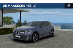 BMW iX3 - 40 eDrive / Panoramadak / Trekhaak / M Sportstoelen / Parking Assistant Plus / Head-Up / S
