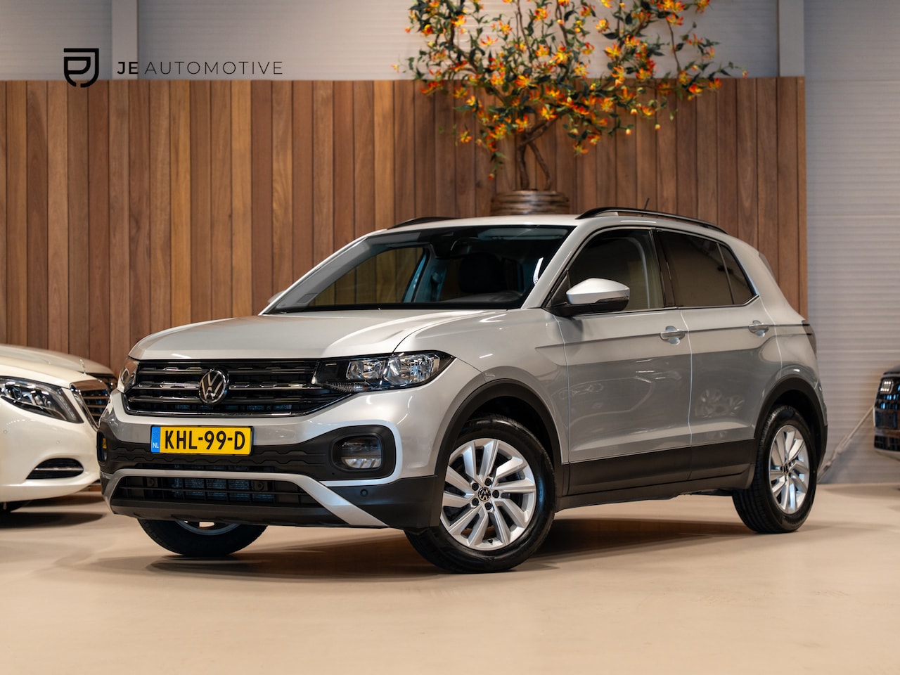 Volkswagen T-Cross - 1.0 TSI DSG Life, Apple Carplay, Android Auto, ACC, Cam, PDC, Clima, Volledig Onderhoud - AutoWereld.nl