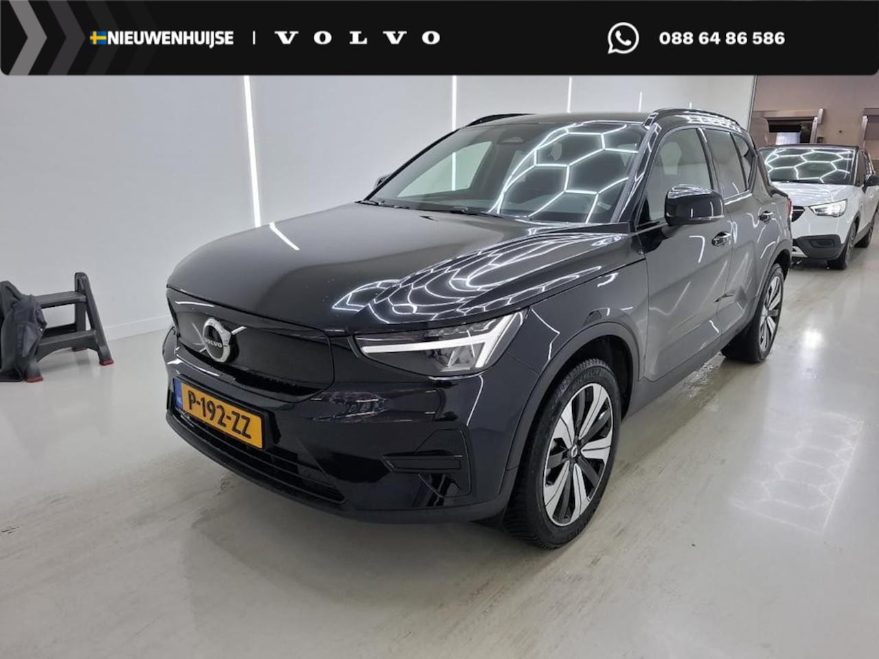 Volvo XC40 - Recharge Plus 70 kWh | Adaptieve Cruise Control | Trekhaak | Warmtepomp | Stoel en Stuurve - AutoWereld.nl