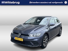 Volkswagen Polo - 1.0 TSI Life / PARK. SENSOREN V&A/ AIRCO/ NAVI/ DIGITAL DASH/ CRUISE/ 16" LMV