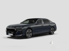 BMW i7 - i7 xDrive60 M Sport Pro | Executive Lounge | Panorama | 4-wielbest. | Massage | Crystal Gl