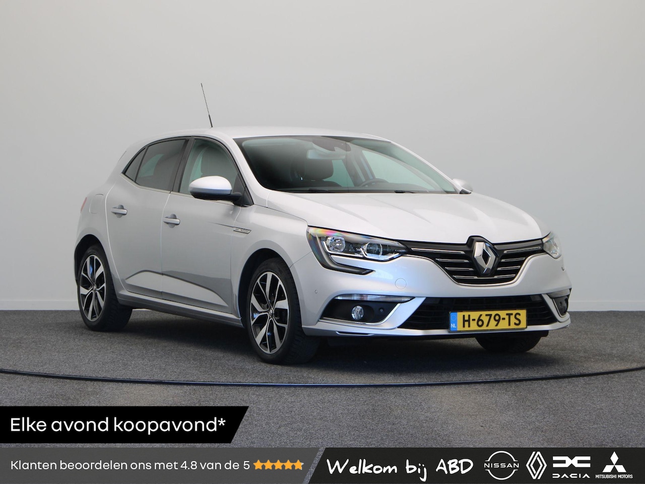 Renault Mégane - 1.3 TCe Bose | Cruise control | Stoelverwarming | Achteruitrijcamera | Climate control | A - AutoWereld.nl