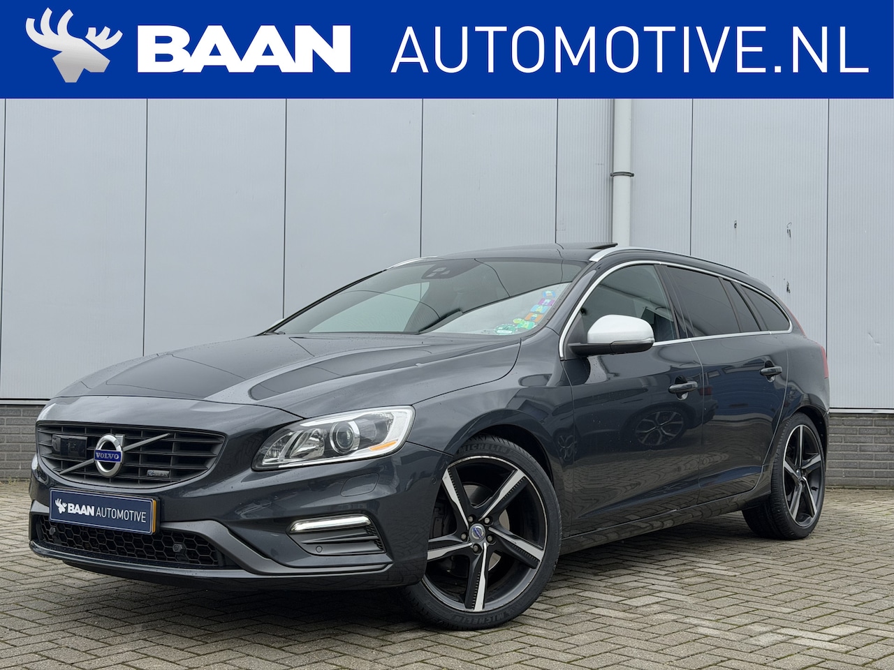 Volvo V60 - 2.0 T5 R-Design | Adaptive | Schuifdak | BLIS | Trekhaak | Volledig onderhouden - AutoWereld.nl