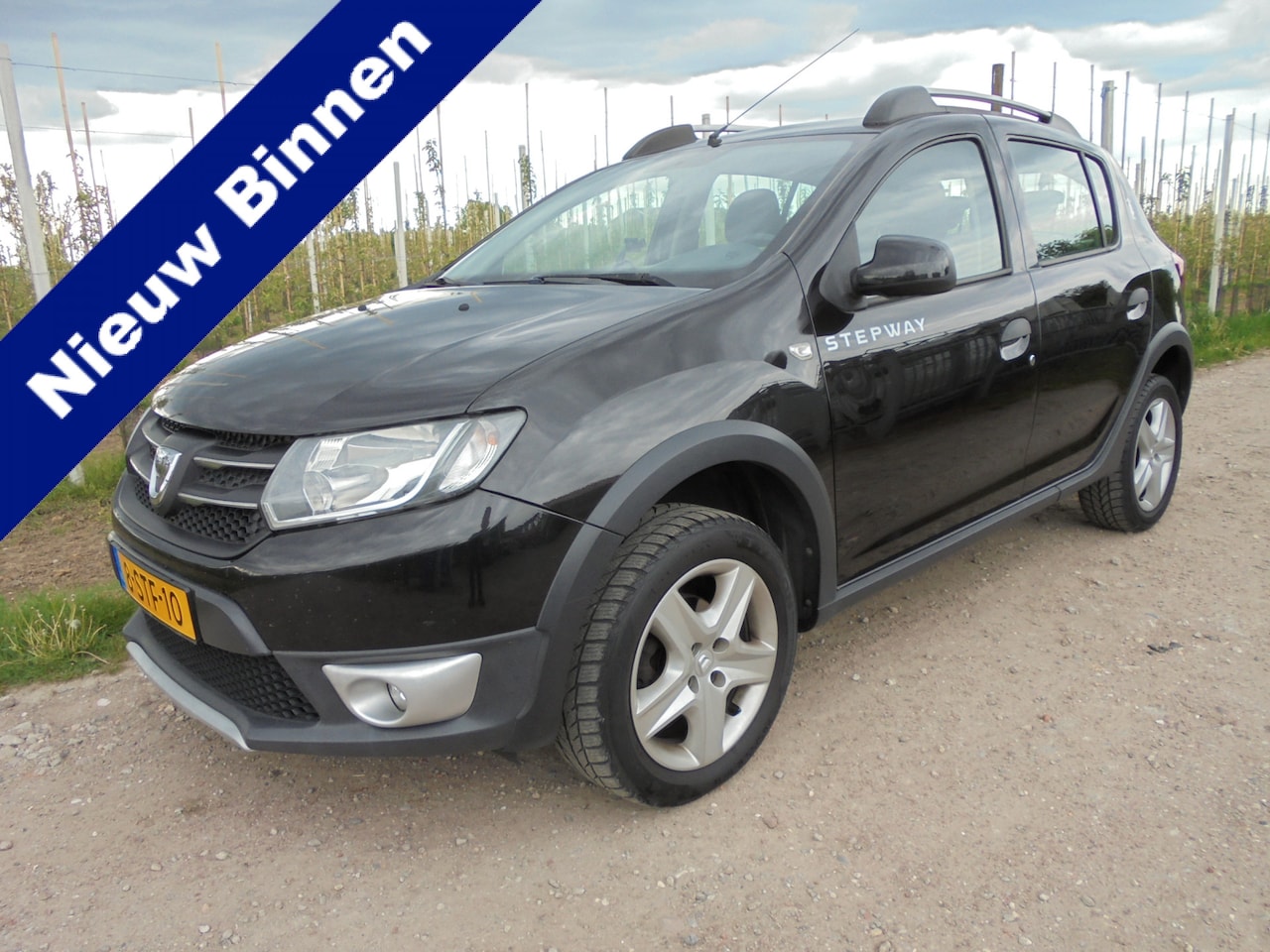 Dacia Sandero Stepway - 0.9 TCe Lauréate **AIRCO**CRUISE**PDC**NAVI**TREKHAAK** - AutoWereld.nl