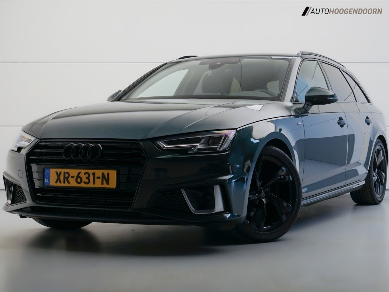 Audi A4 Avant - 35 TFSI Sport 3x S line (PREMIUM KLEUR,TREKHAAK,STOELVERWARMING,PARKEERSENSOREN,NAVIGATIE, - AutoWereld.nl