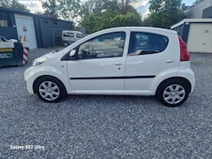 Peugeot 107 - 1.0-12V XS