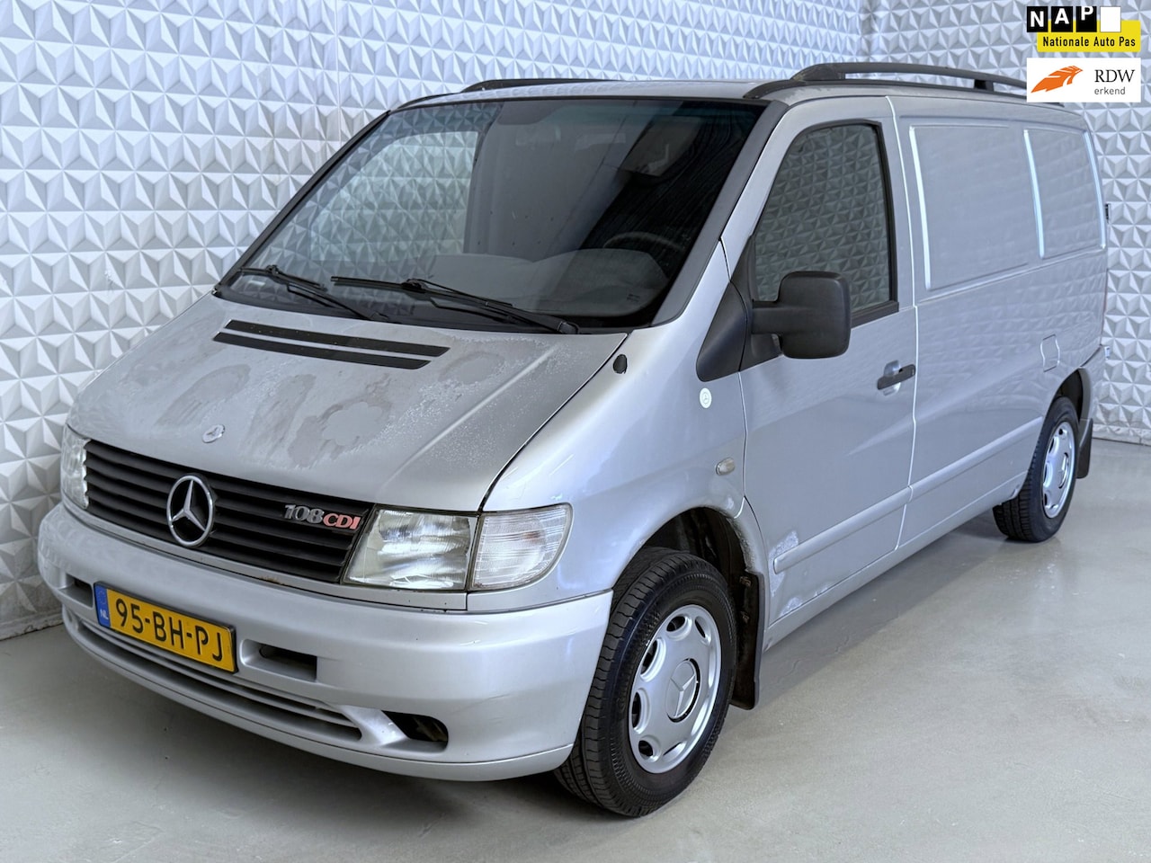 Mercedes-Benz Vito - 108 CDI Amigo AIRCO / 151.000km (2003) - AutoWereld.nl