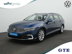 Volkswagen Passat Variant - 1.4 TSI 218 pk PHEV GTE | Trekhaak | Discover Pro | Achteruitrijcamera | Stoelverwarming |