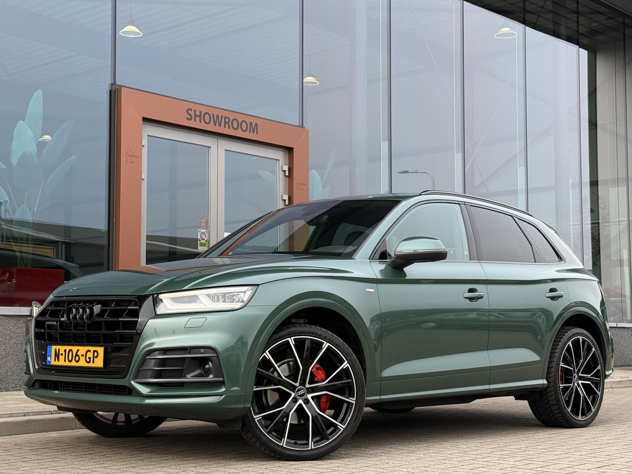 Audi Q5 - 2.0 TFSI quattro Sport S Line | Pano | Apple Carplay | Matrix | Keyless | Trekhaak | ACC | - AutoWereld.nl