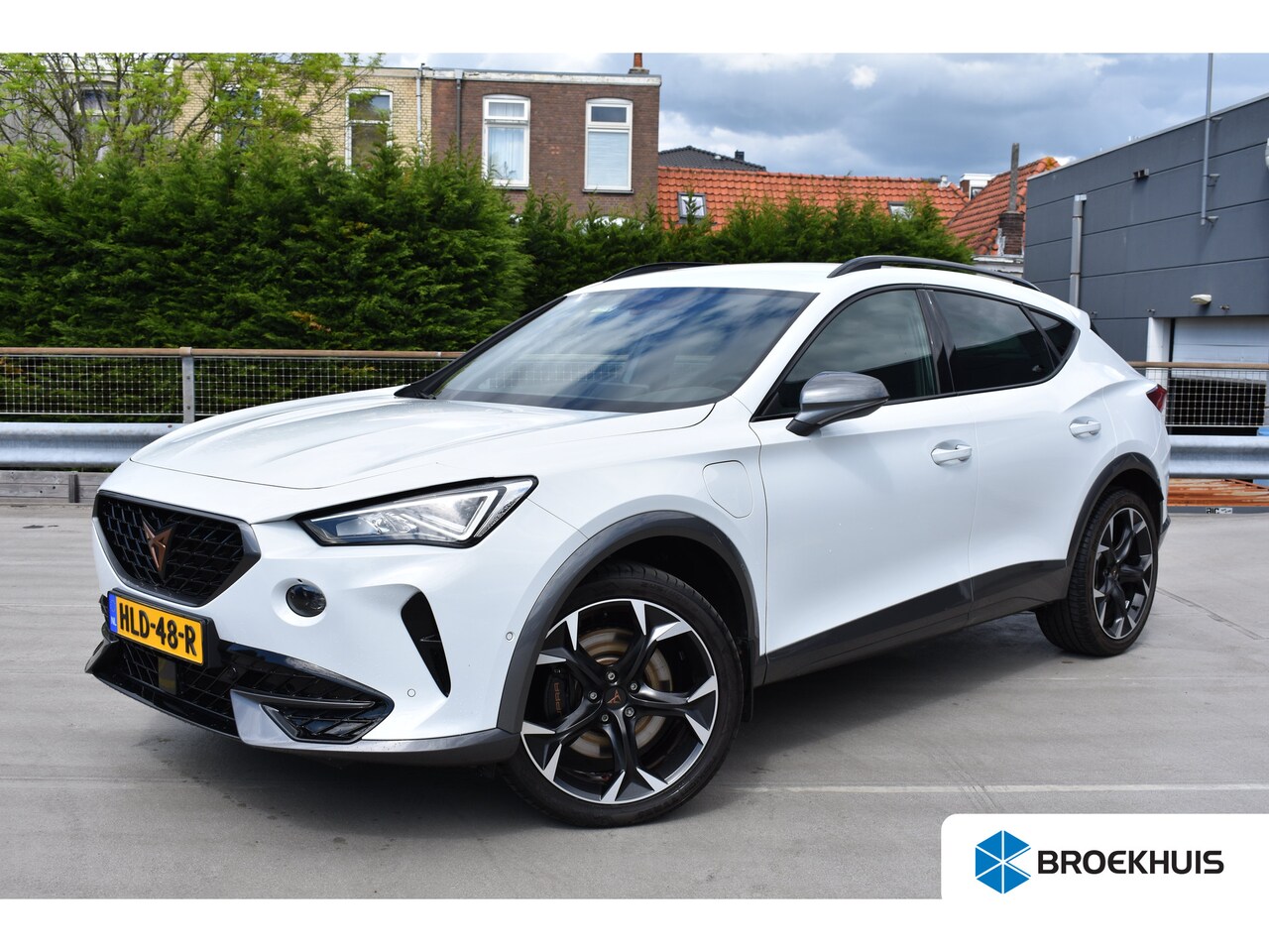 CUPRA Formentor - 1.4 e-Hybrid VZ 245 PK Performance | Trekhaak | Carplay | Camera | Stoel en Stuurverwarmin - AutoWereld.nl