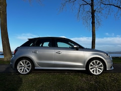 Audi A1 Sportback - 1.0 TFSI Sport S line Edition S line Edition + Brilliant Black dak, MMI navi, climate, Cruise Control
