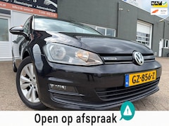Volkswagen Golf Variant - 1.0 TSI Comfortline van 2de Eig met parkeersensoren en navigatie en bluetooth telefoon / m