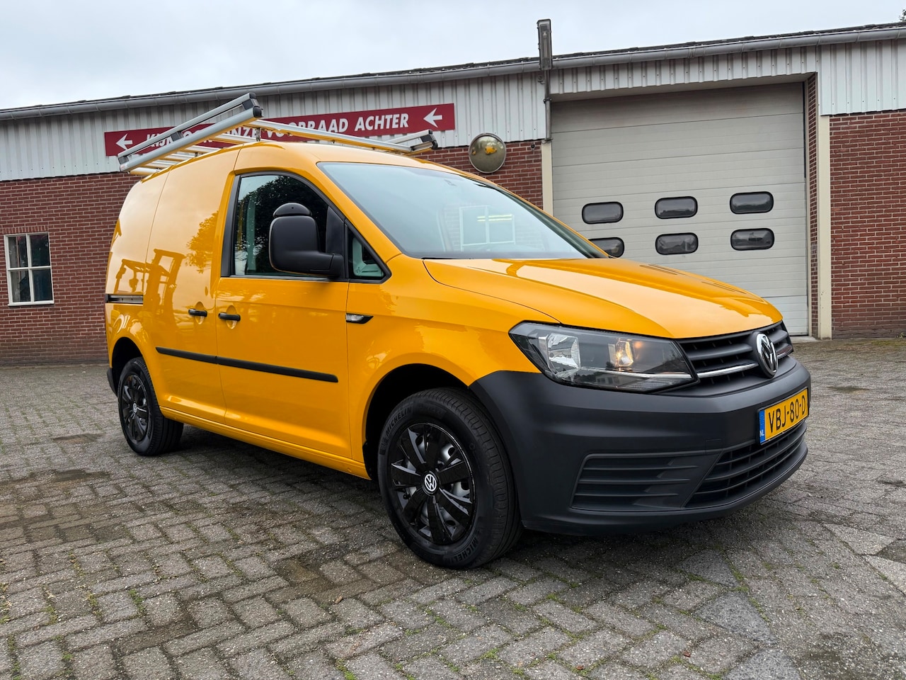 Volkswagen Caddy - 2.0 TDI L1H1 airco cruise imperiaal euro 6 - AutoWereld.nl