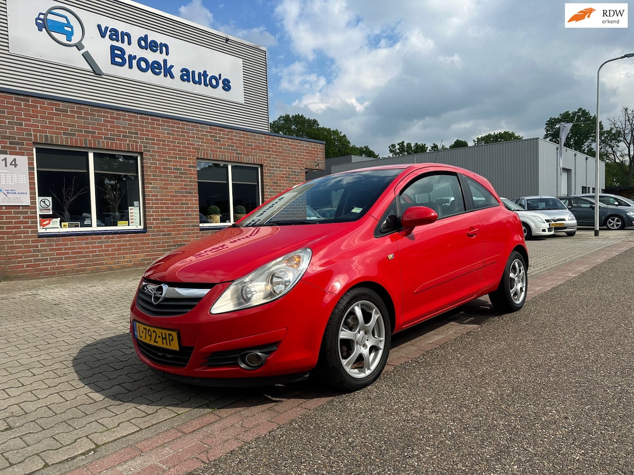 Opel Corsa - 1.4-16V Enjoy 1.4-16V Enjoy - AutoWereld.nl