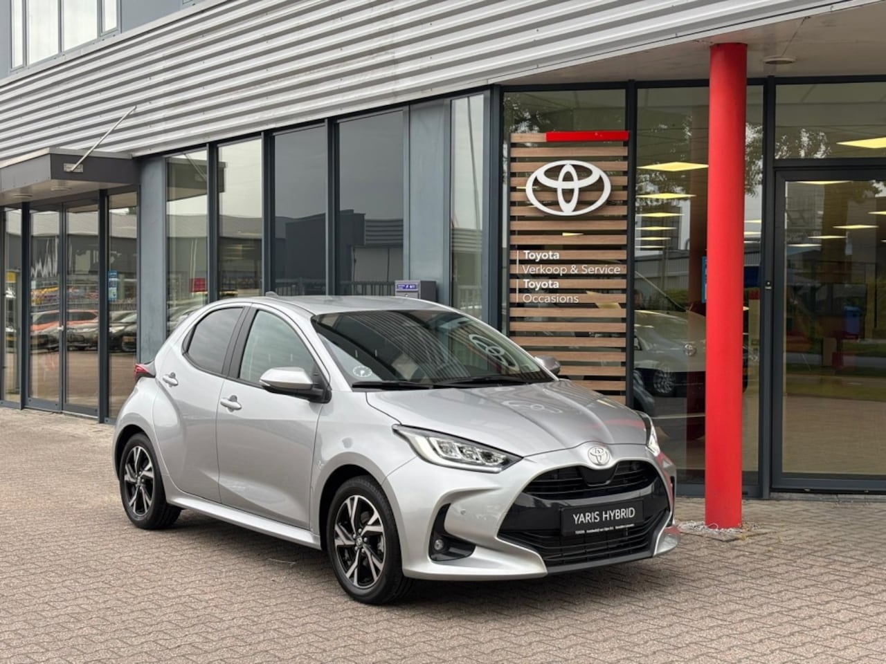 Toyota Yaris - 1.5 Hyb. Dynamic | PDC V+A+CAMERA | Apple Carplay | Dodehoek | - AutoWereld.nl