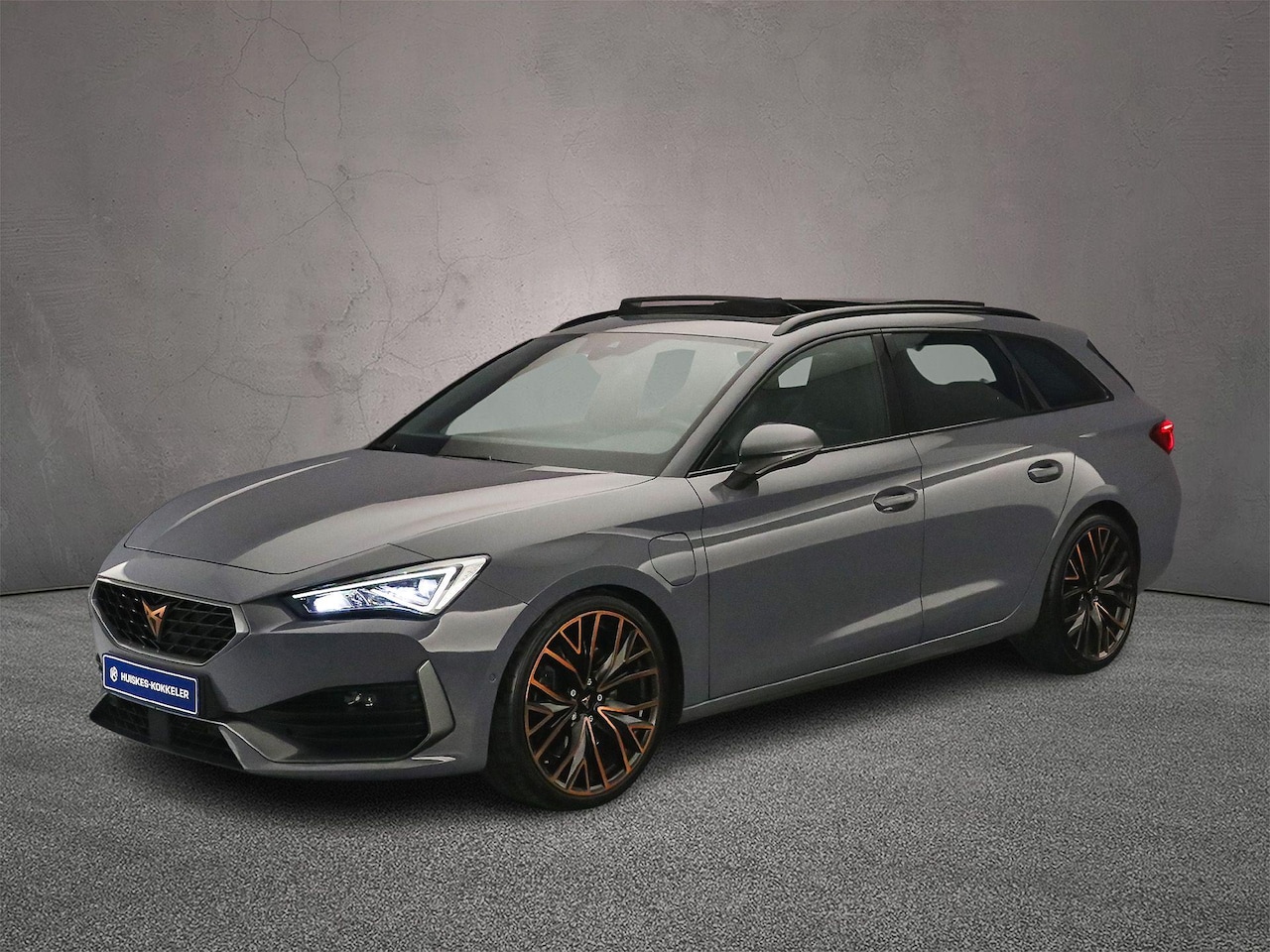 CUPRA Leon Sportstourer - VZ Performance 1.4 TSI eHybrid 245pk DSG Automaat Panoramadak, Elektrische achterklep, Ada - AutoWereld.nl
