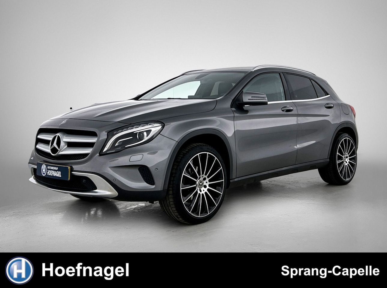 Mercedes-Benz GLA-Klasse - 180 Business Solution AMG | Trekhaak | CarPlay | Camera | Navigatie | Cruise Control - AutoWereld.nl