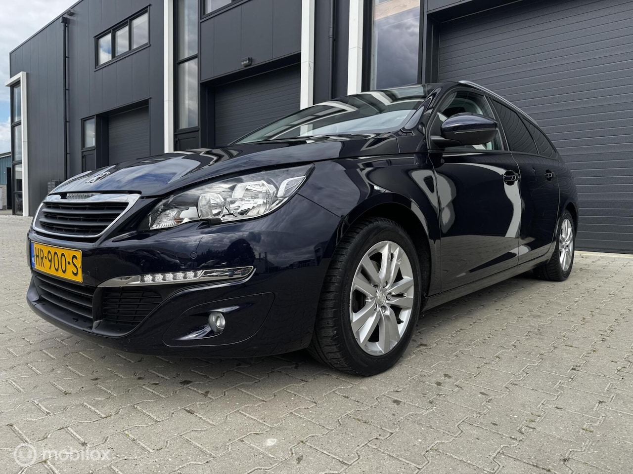 Peugeot 308 SW - 1.6 BlueHDI Blue Lease Executive 2015 - AutoWereld.nl