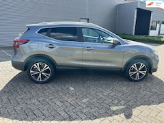 Nissan Qashqai - 1.3 DIG-T Tekna automaat Pano dak