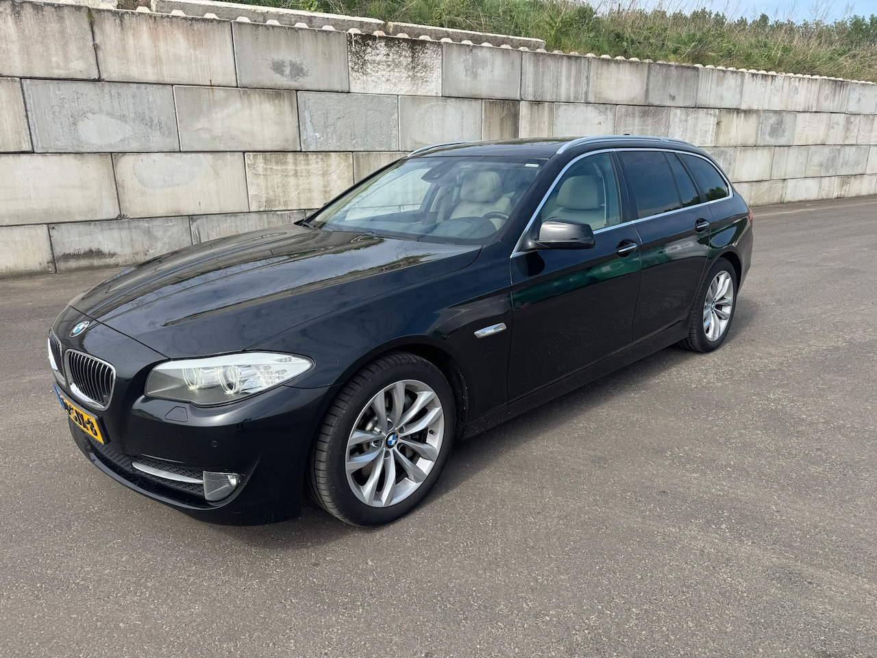 BMW 5-serie Touring - 525d High Executive / exportprijs ex bpm! - AutoWereld.nl