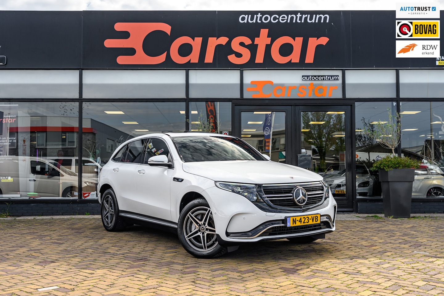 Mercedes-Benz EQC - 400 4MATIC 80 kWh|Dak|Camera|Car-Play - AutoWereld.nl