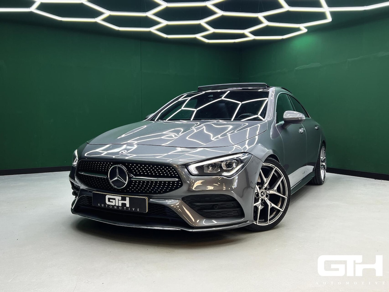 Mercedes-Benz CLA-Klasse - 180 AMG | Camera | Pano | Sfeer | Nap - AutoWereld.nl