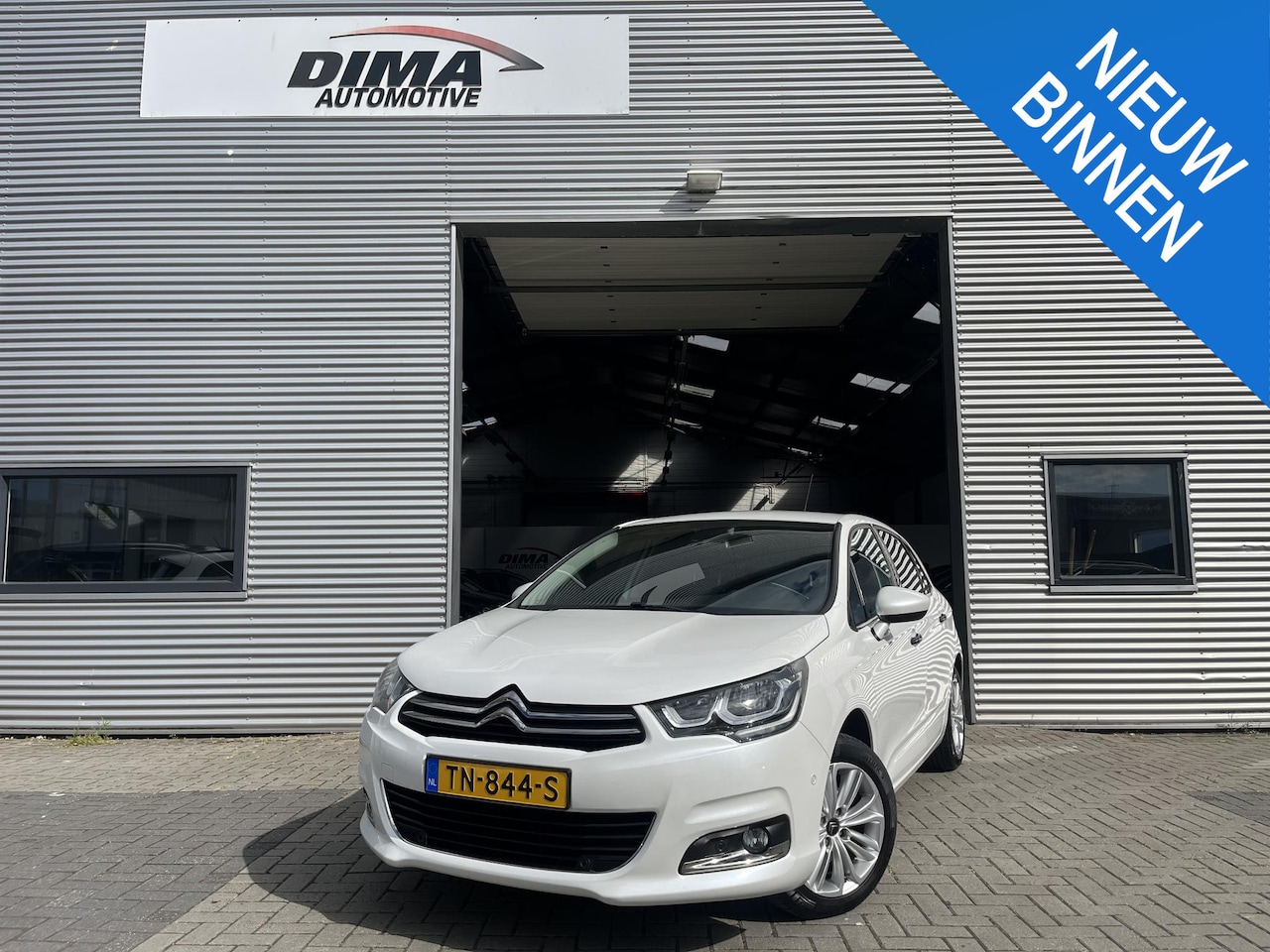 Citroën C4 - 1.2 PureTech Feel Collection / Trekhaak - AutoWereld.nl