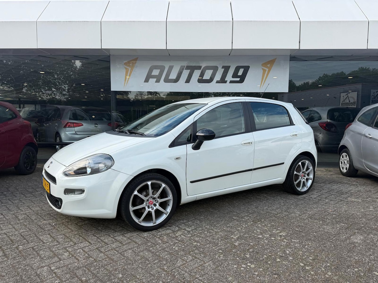 Fiat Punto - 0.9 TwinAir Racing - AutoWereld.nl