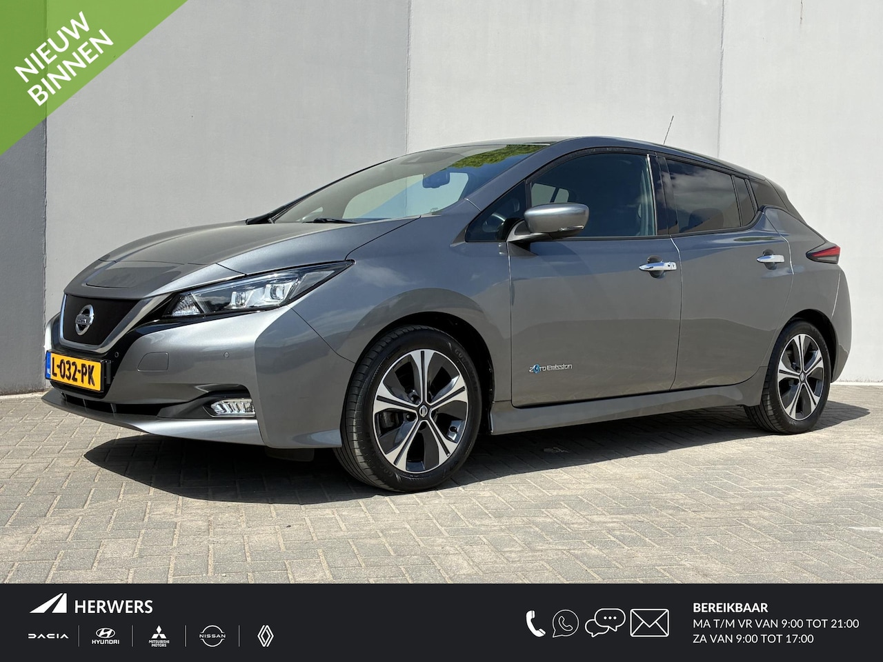 Nissan LEAF - N-Connecta 40 kWh / SOH 89,5% / Stoel-/Stuur-/Achterbankverwarming / Navigatie / Adaptieve - AutoWereld.nl
